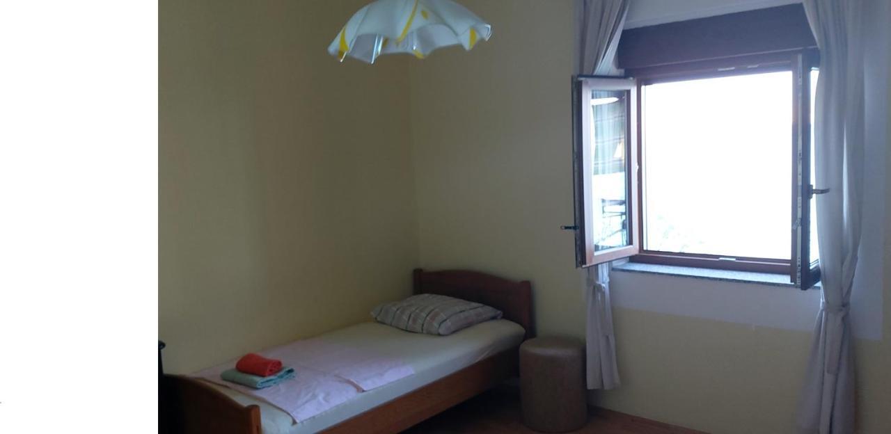 Apartmani Ana Karlobag Εξωτερικό φωτογραφία